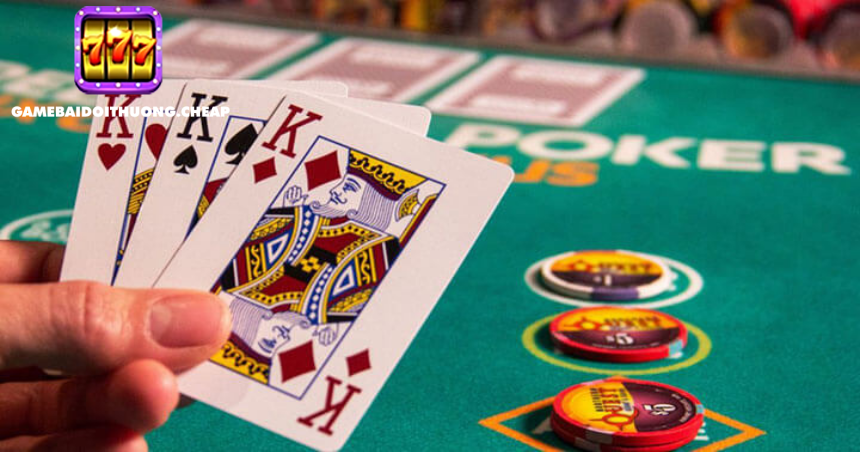 Giao diện game bài poker thân thiện